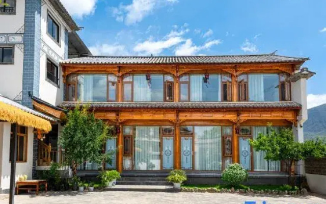 Shaxi Qingshuiqiao Yayuan Shunyuan B&B (North Guzong Lane)