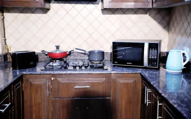 Fortune Home Service Apartment J-171