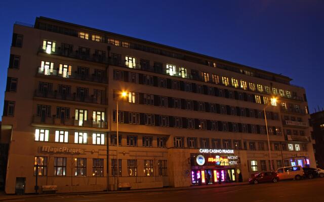Akcent hotel вид на фасад