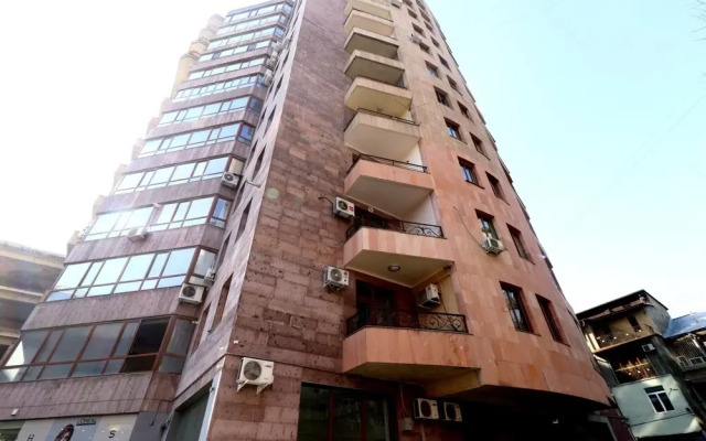 Stay Inn на просп. Маштоца, 33/1