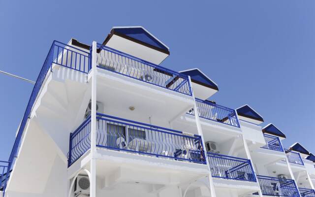 Joker Side Hill Suite Hotel вид на фасад
