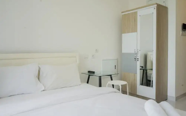 Elegant and Homey Studio at Sky House BSD Apartment