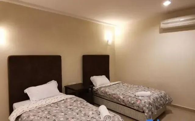 Spacious & Homey Apartment at Marina Island by JoMy Homestay