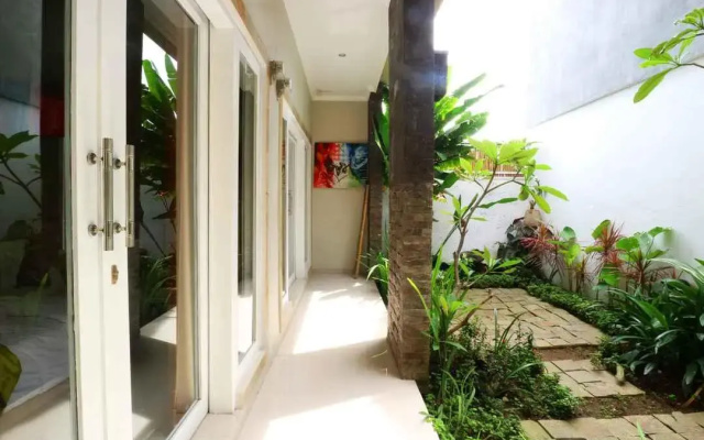 Pulasari Homestay & Villa