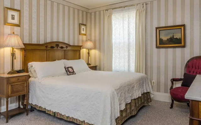 Rose Manor