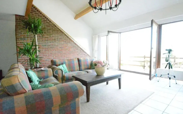Spacious House With Beautiful Terrace