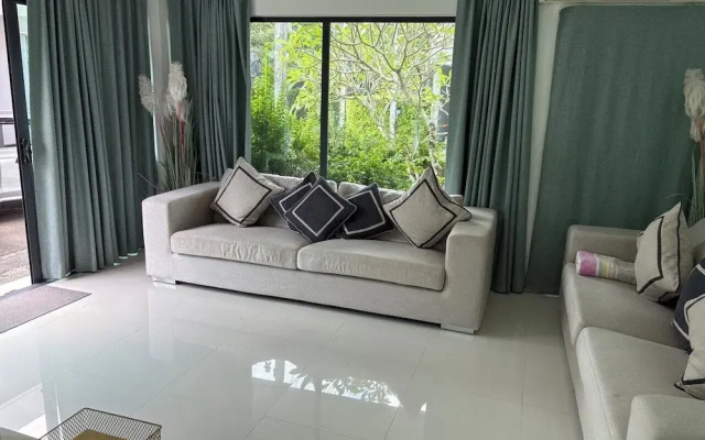East BangtaoVille Townhouse