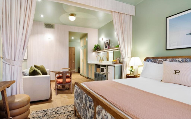 Palihouse Hyde Park Village