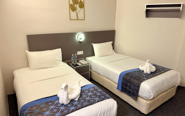 Capital O 91281 Hotel First Garden By Kr Cosmos