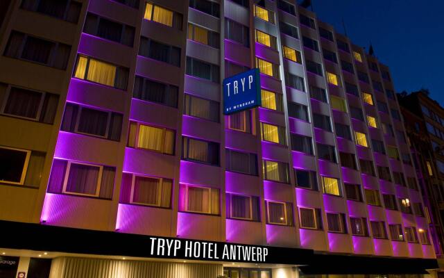 Отель TRYP by Wyndham Antwerp Антверпен вид на фасад