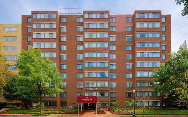 Отель Residence Inn Washington, DC/Foggy Bottom вид на фасад