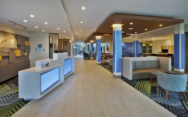 Holiday Inn Express South Hill