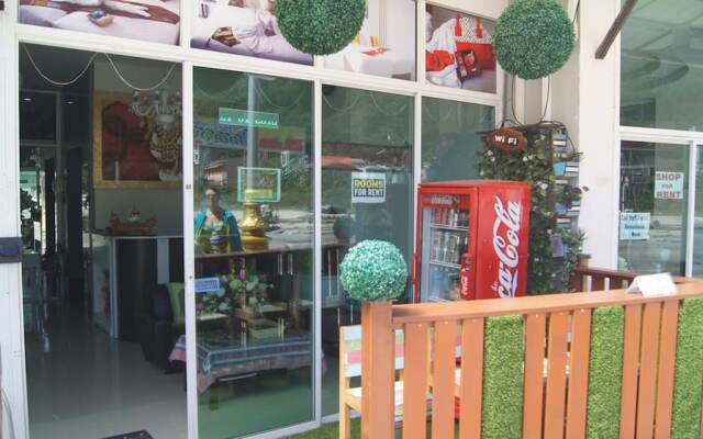Отель J Sweet Dream Boutique Patong вид на фасад