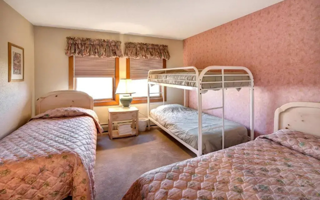 Sunrise Village East Glade B3
