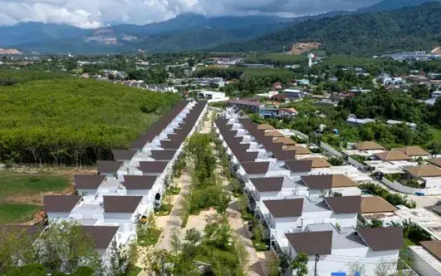 Modern Luxury Pool Villa Resort | near Bang Tao Beach | Phuket | Warm Plus