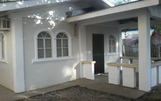 Czarina Transient House