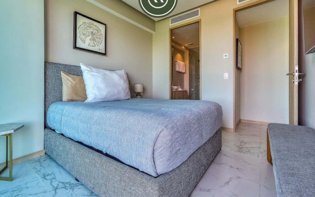 Luxury 3 BR Condo - Beach Access 1 Block Away