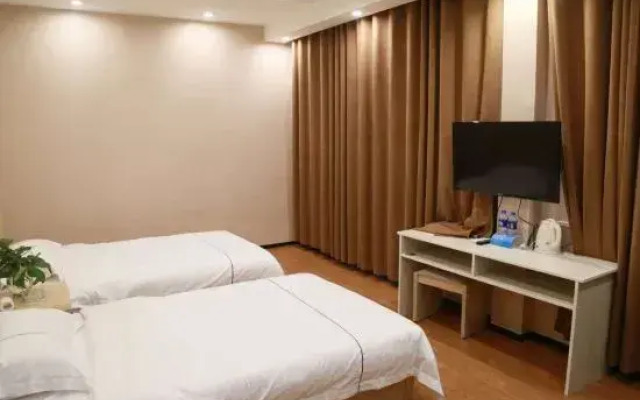 Yingshang Lushangke Hotel