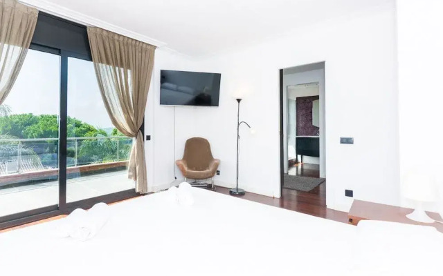 HomeHolidaysRentals Adonis