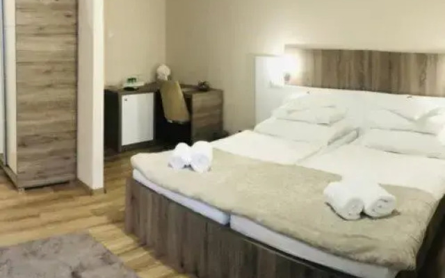 Hotel Fenyves