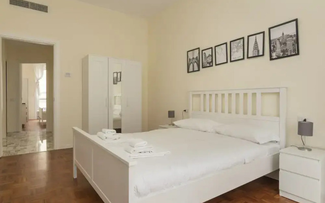 JOIVY Modern 2bed flat with balcony, 250m from M5 Foppa and M2 Sant'Agostino