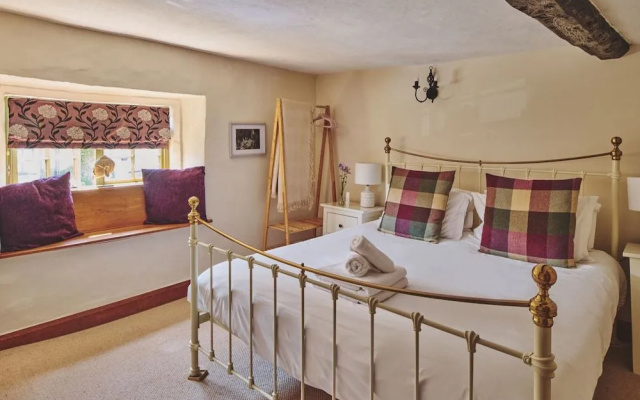 Coniston House