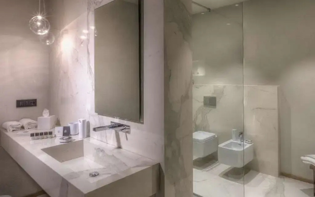 Hotel The Cube