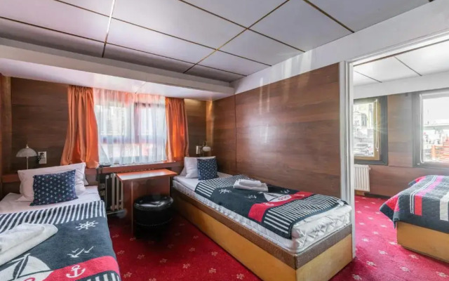 Botel Albatros
