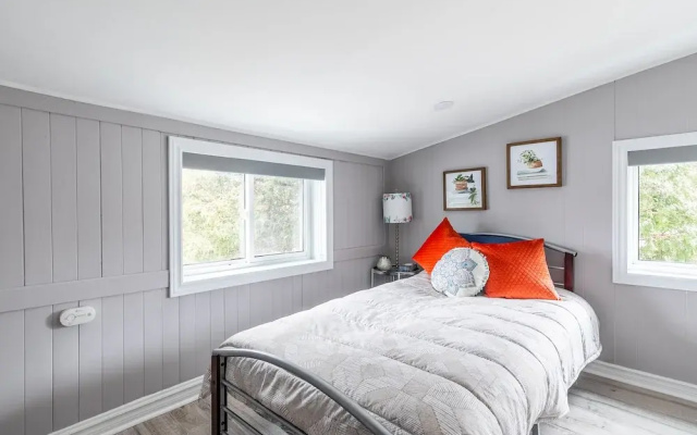Cozy 3BR House in Watertown by GLOBALSTAY