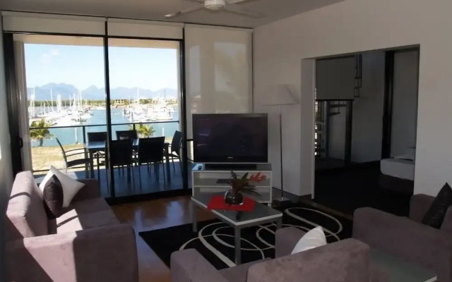 Hinchinbrook Harbour Holiday Apartments