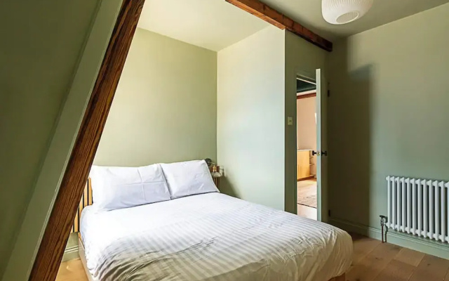 Trendy Southwark Apartment