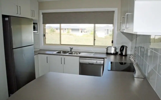 Beloka 9 - Overlooking Lake Jindabyne