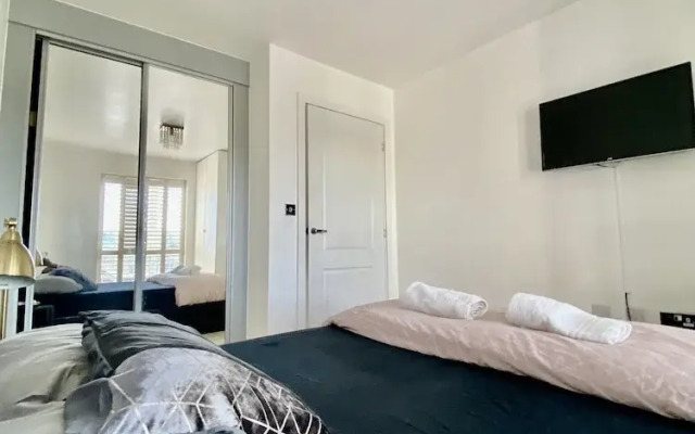 Captivating 1-bed Apartment Greater London