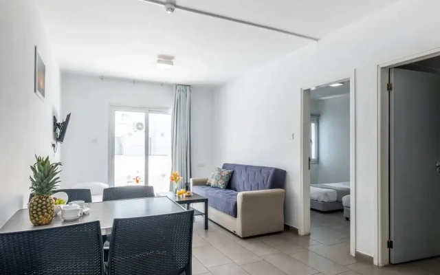Rio Gardens - Adorable 1-bdr Apt w Balcony