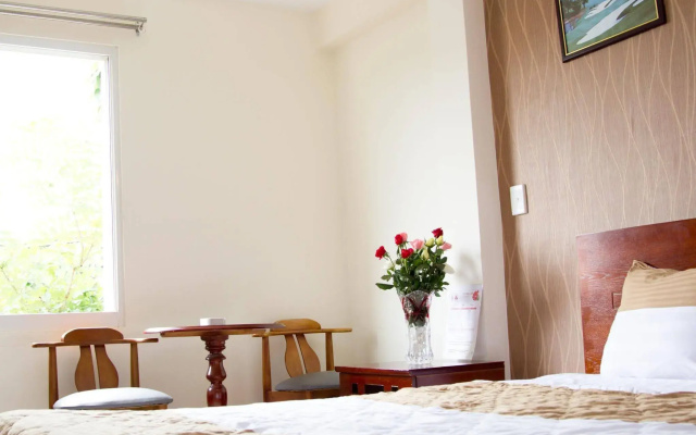 Phong Lan Hotel