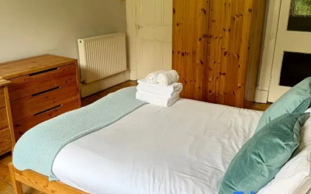 Leafy Marchmont 2-Bed · Meadows · City Centre