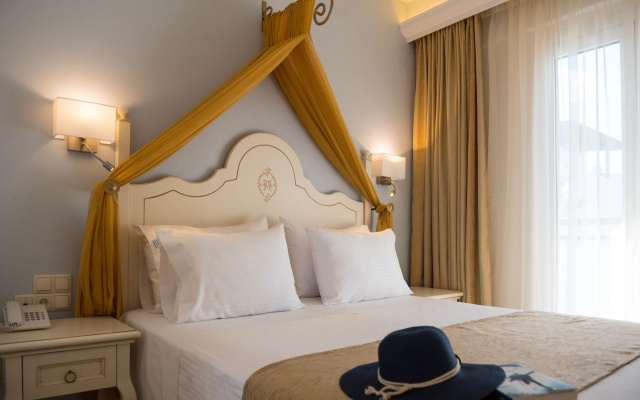 Отель Alexander Beach Hotel & Village Resort