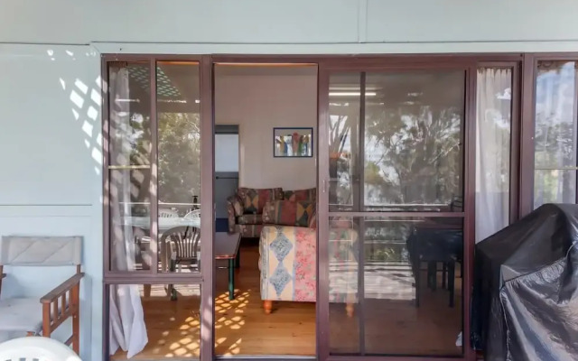 Thurlow Avenue, 48