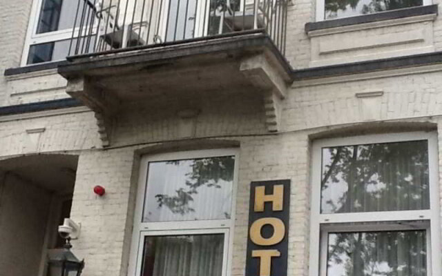 Hotel Iris вид на фасад