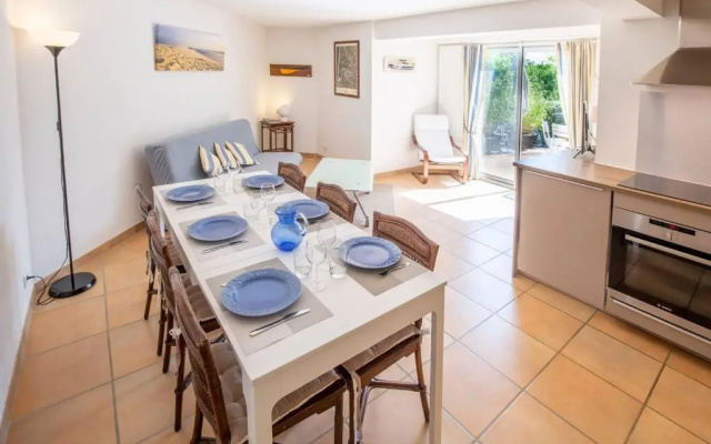 Forest flat / Terrasse-spa-bbq-10min à pieds de la plage