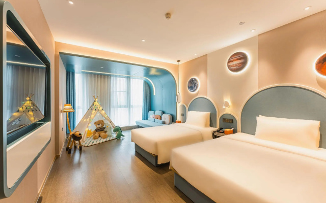 Atour Hotel, Golden Eagle Plaza, Xianlin center, Nanjing