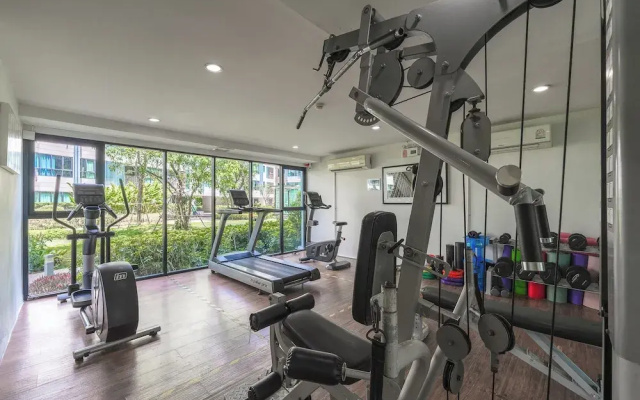 Prime Condo Near Mall & Old Town C185