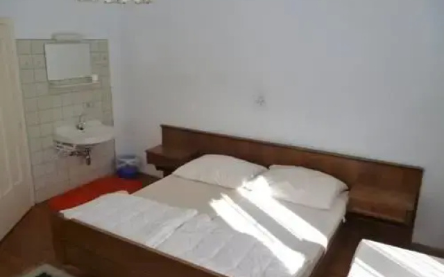 Haus Leng