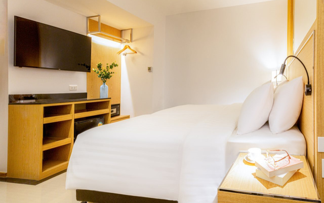 FX Hotel Nana