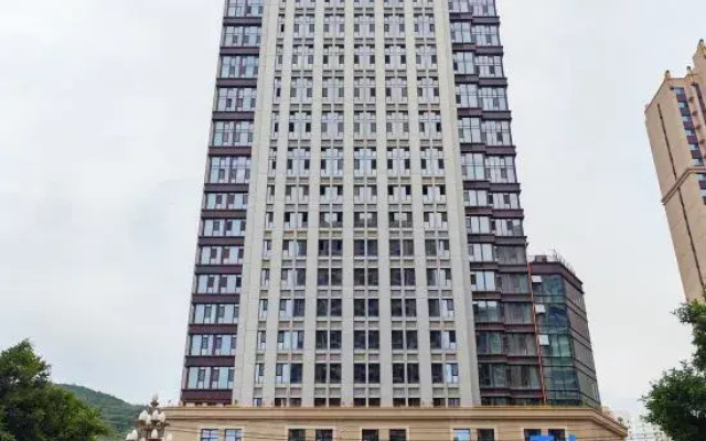 Modern Apartment at Chamber of Commerce Building
