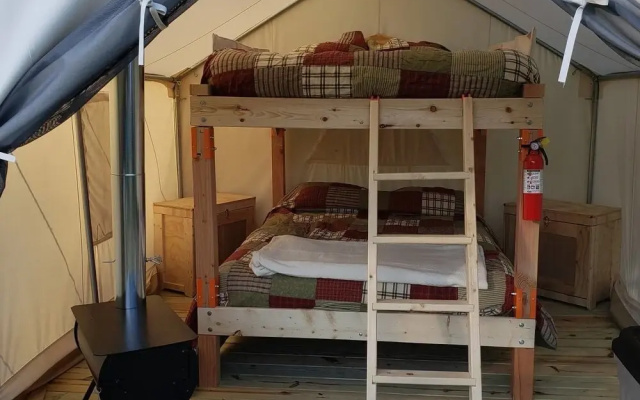 Tentrr - Meadow Ridge Farm - Campsite