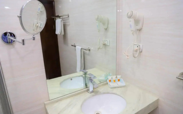Отель Aswan Plaza