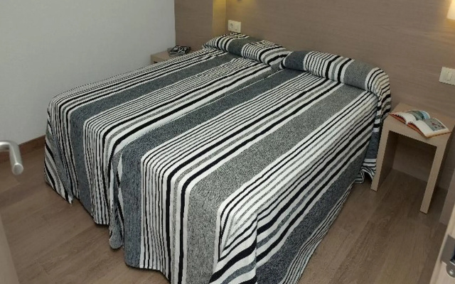 Almirall Apartaments