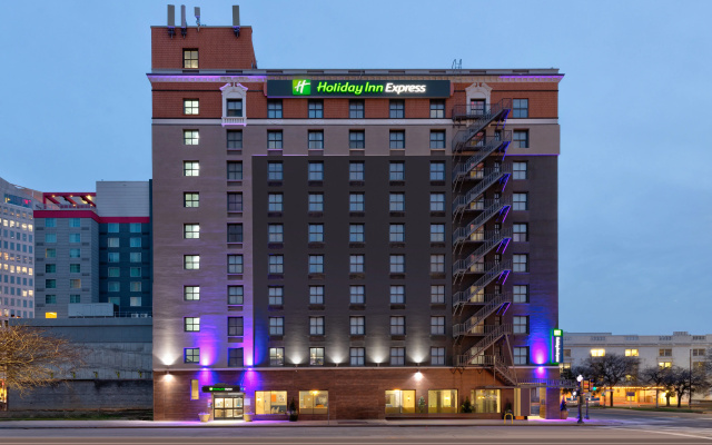 Holiday Inn Express Dallas Downtown by IHG