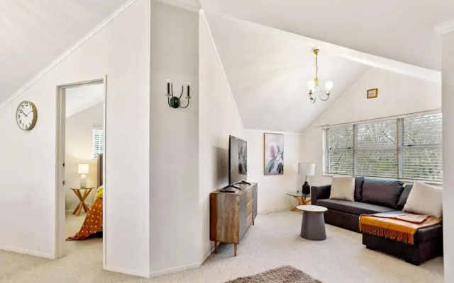 Charming 3 Bedroom Home In Tranquil Rural Karaka